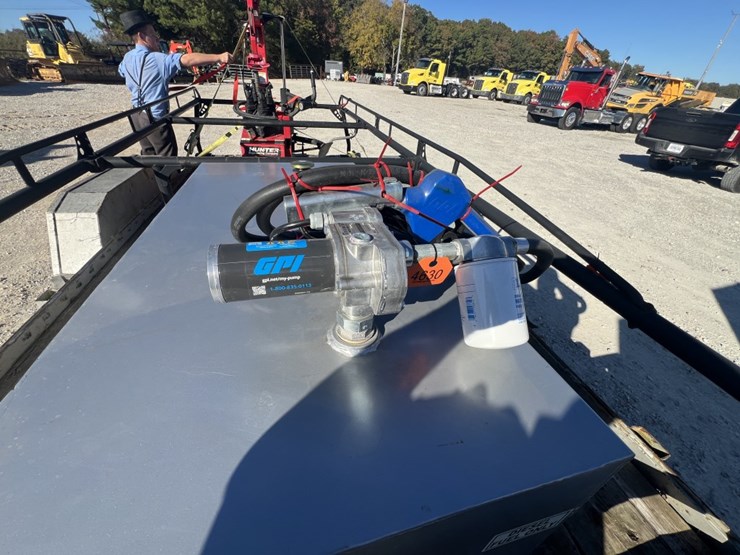 #4630-•-new-100-gallon-fuel-tank-image-2