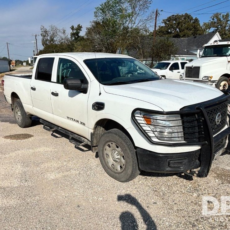 2018 NISSAN TITAN
