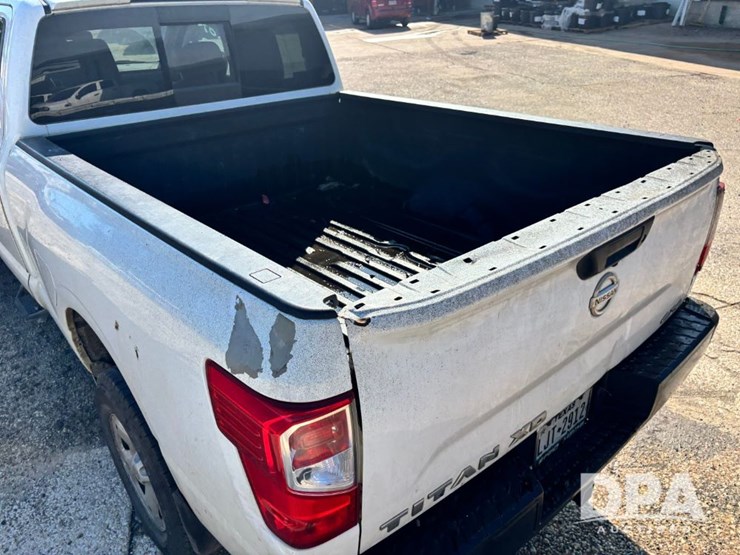 2018-nissan-titan-image-32