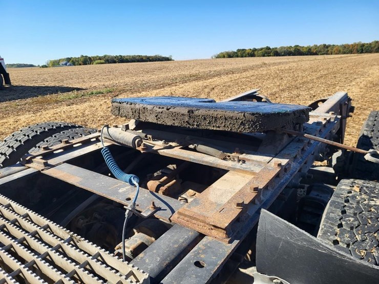 2004-mack-granite-cv713-image-18