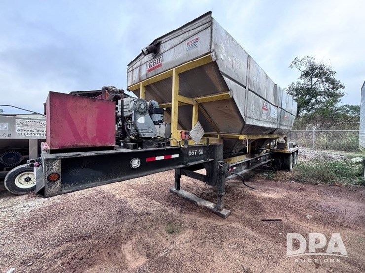 2004-magnolia-trailer-image-1