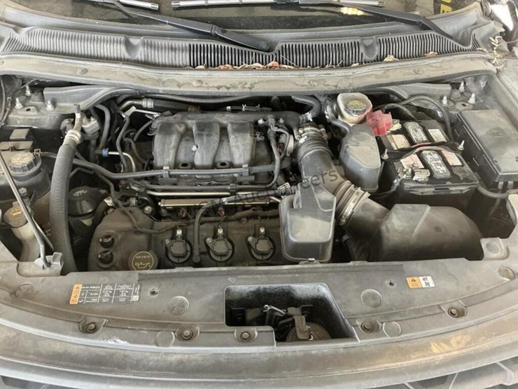 2017-ford-explorer-image-10