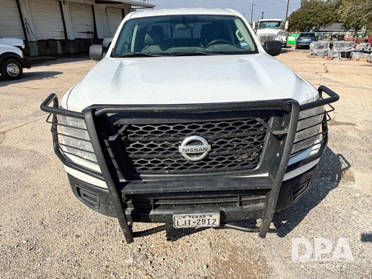 2018-nissan-titan-image-16