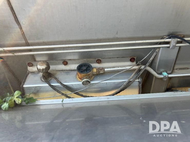 2009-stahly-peterbilt-image-34