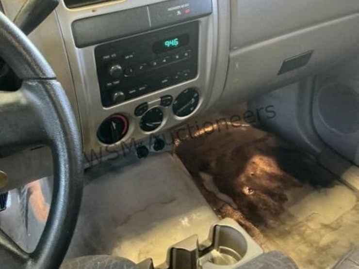 2008-chevrolet-colorado-image-17