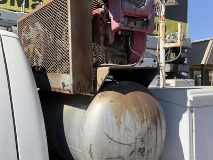 2005-ford-f550-image-10