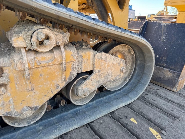 caterpillar-279d-image-16