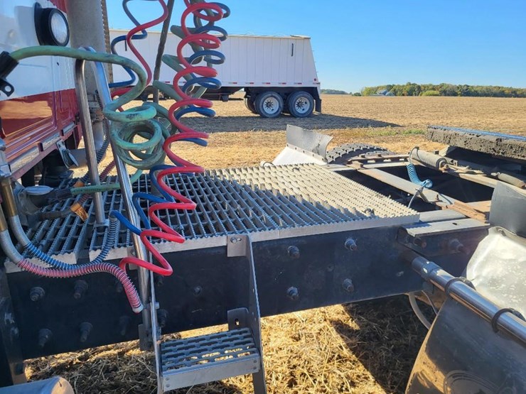 2004-mack-granite-cv713-image-17