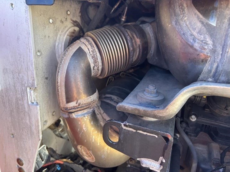 2016-bobcat-t770-image-40