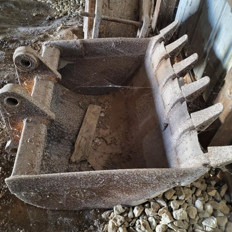 36" Backhoe Bucket Off of John Deere 310C Loader Backhoe