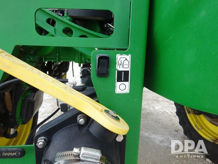 2021-john-deere-r4045-image-89