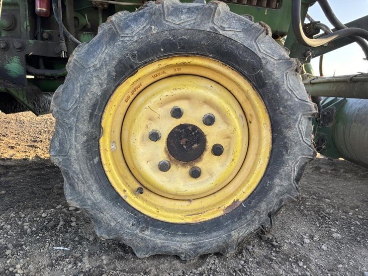 1981-john-deere-750-image-15