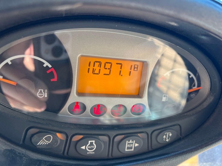 2019-bobcat-t450-image-37