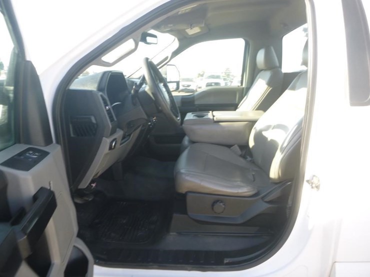 2019-ford-f250-image-10