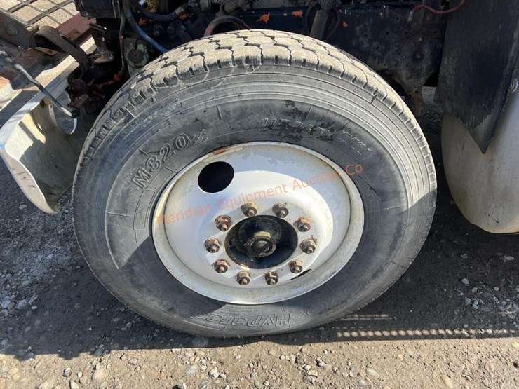 1979-ford-9000-image-36