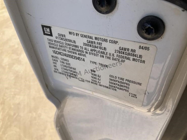 2005-chevrolet-2500hd-image-17