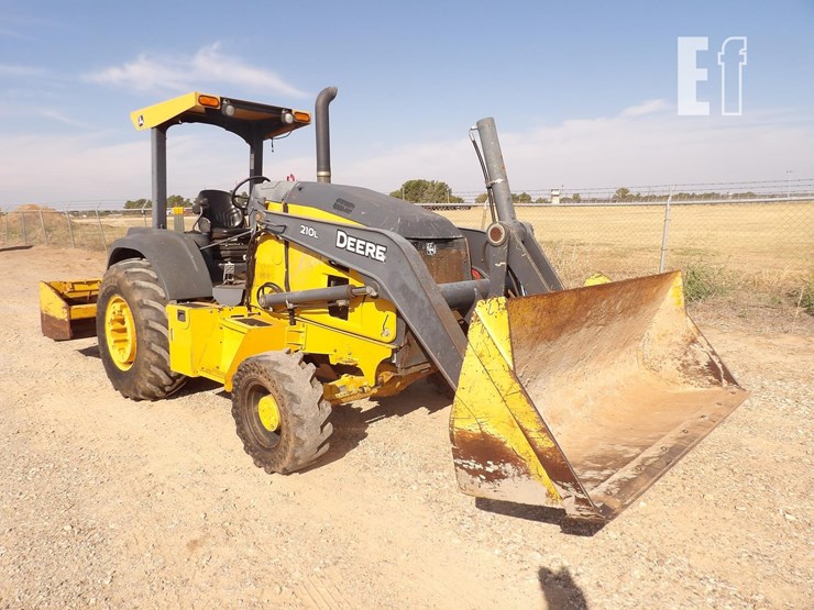 deere-210l-image-8