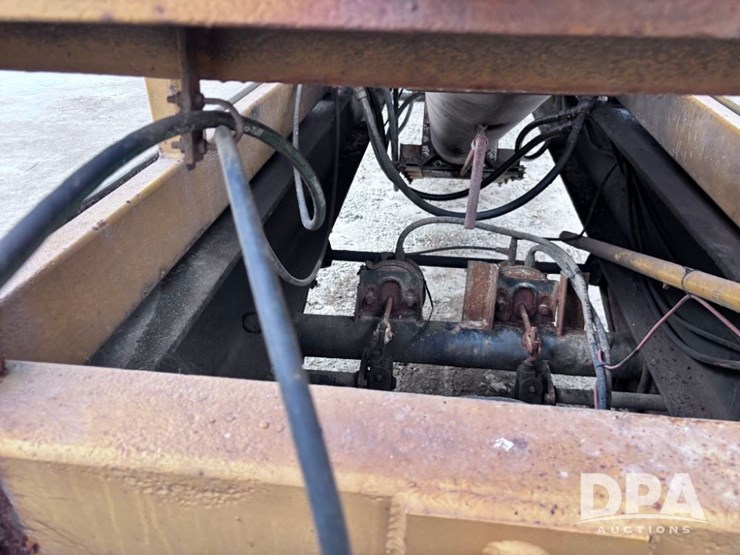 2004-magnolia-trailer-image-28