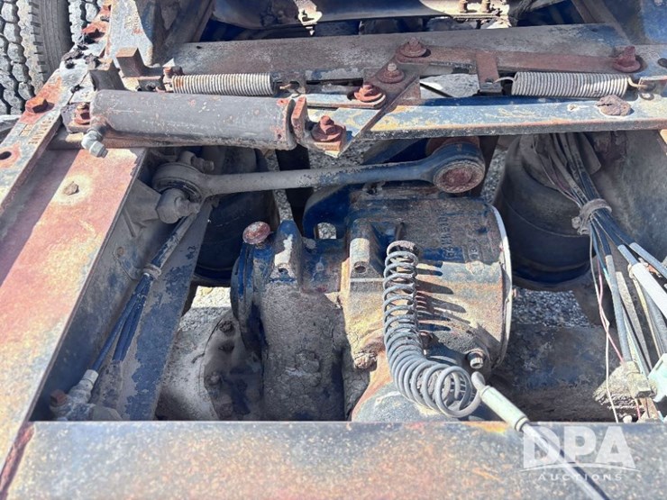 1993-mack-ch613-image-31