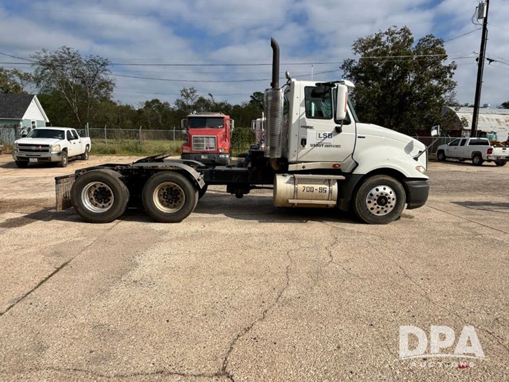 2010-international-prostar-image-8