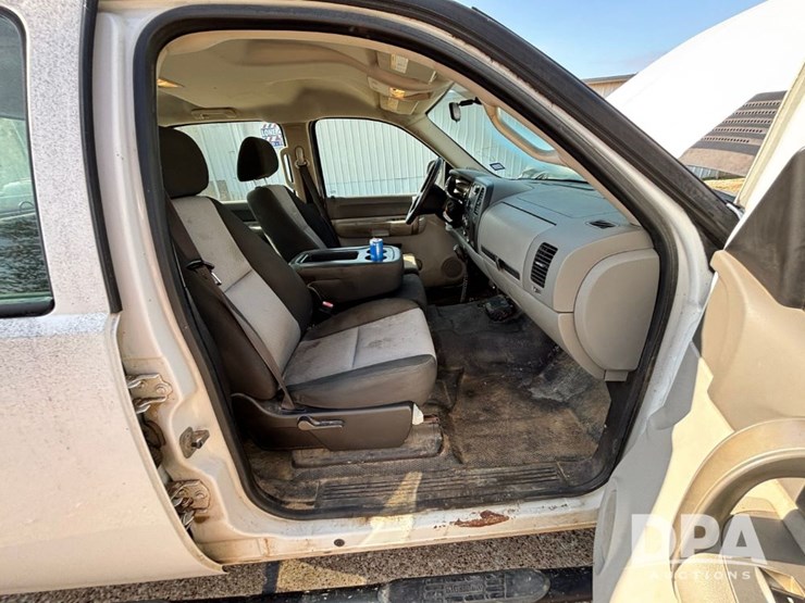 2009-chevrolet-silverado-2500hd-image-61