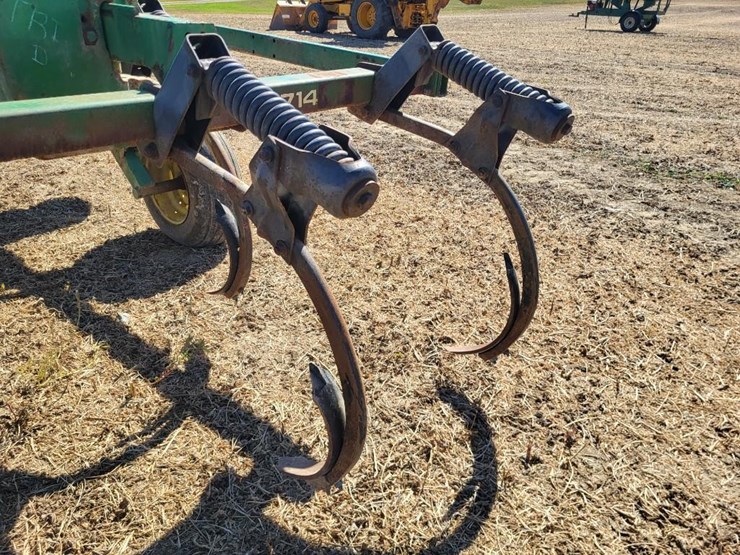 john-deere-714-image-22