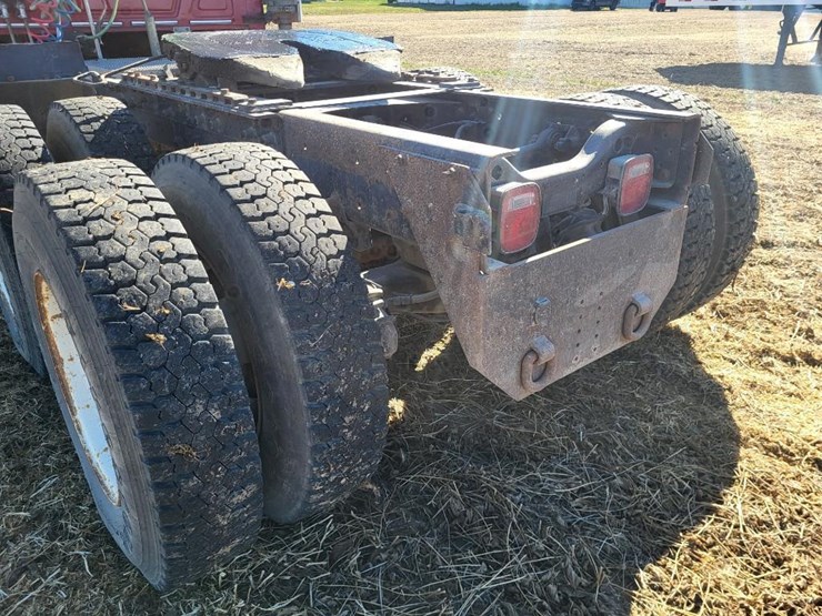 2004-mack-granite-cv713-image-24