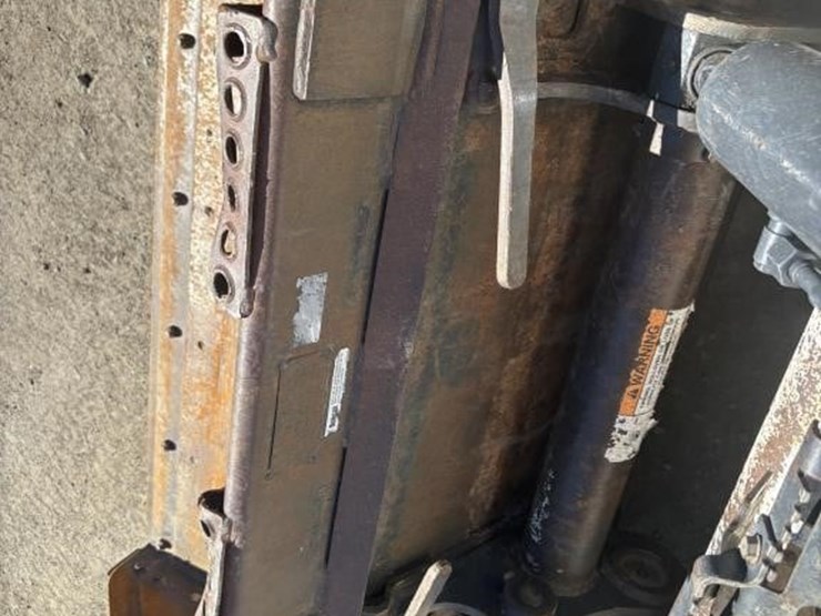 2016-bobcat-t770-image-11