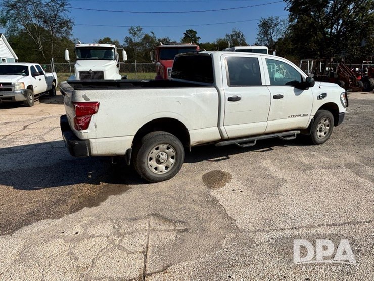 2018-nissan-titan-image-5