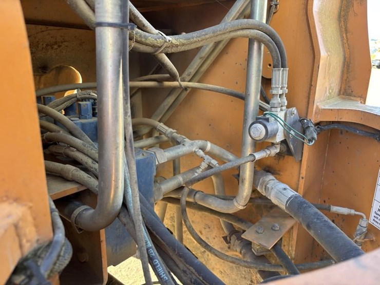 2004-case-721d-image-28