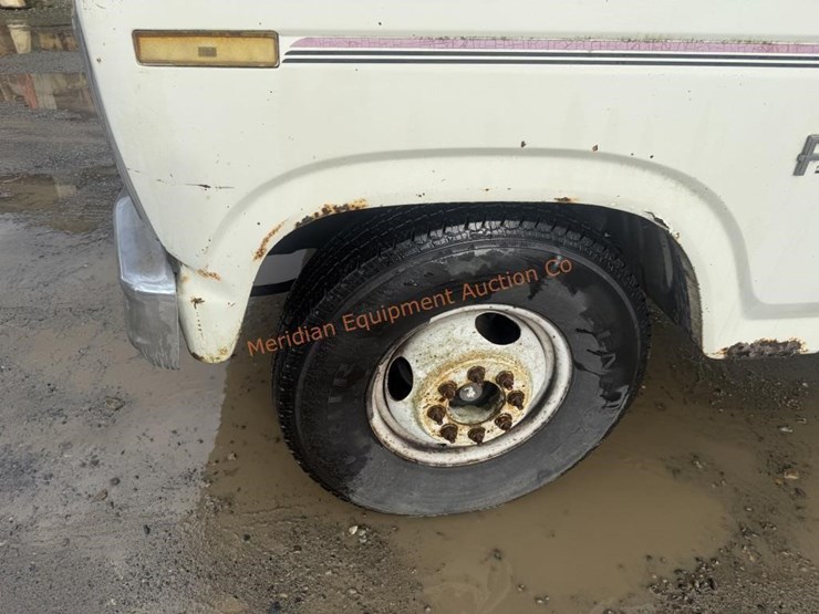 1983-ford-f350-image-12