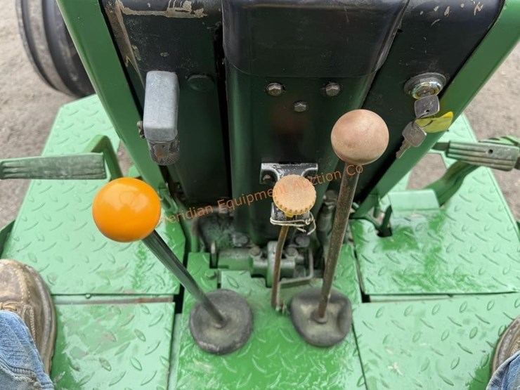 john-deere-2940-image-40