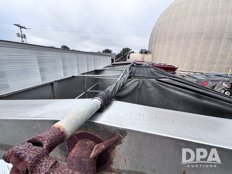 2004-magnolia-trailer-image-38