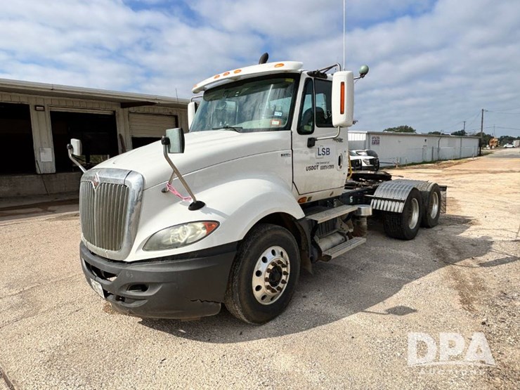 2010-international-prostar-image-17