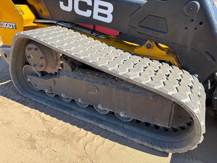 jcb-300t-image-13