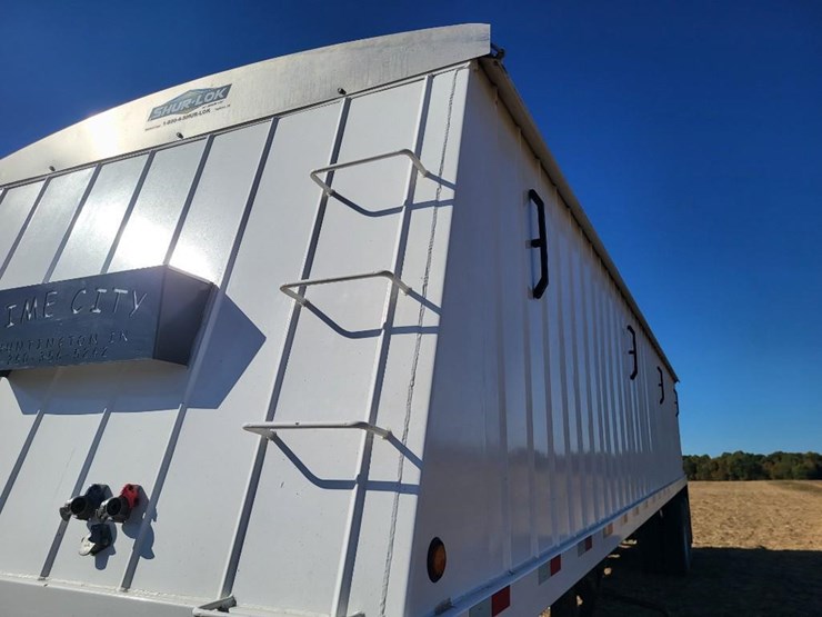 2021-lime-city-equipment-steel-tandem-axle-semi-hopper-trailer---one-owner-image-12