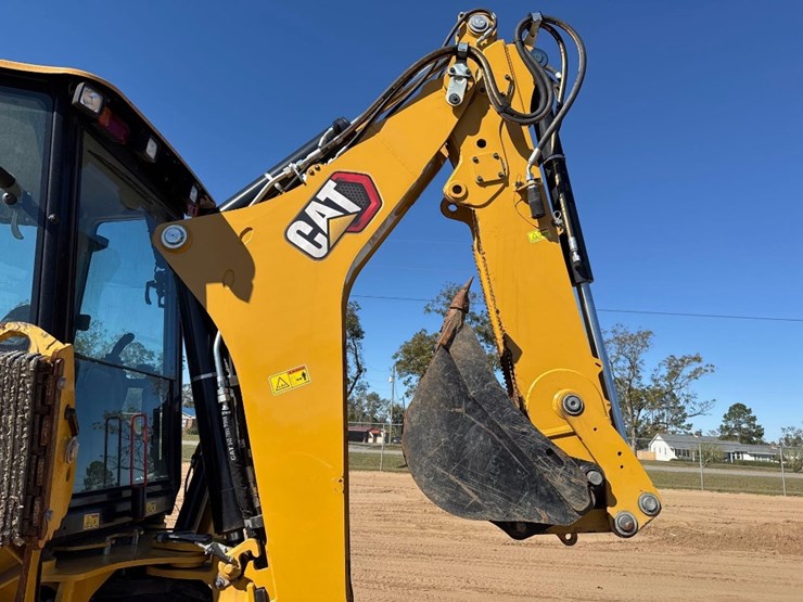 caterpillar-420-image-15