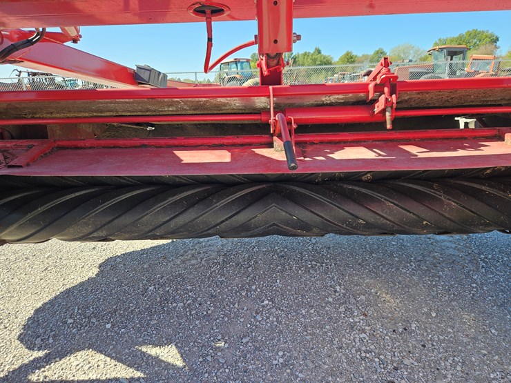 2009-new-holland-h7230-image-7