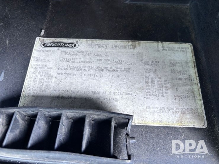 2001-freightliner-fld112-image-74