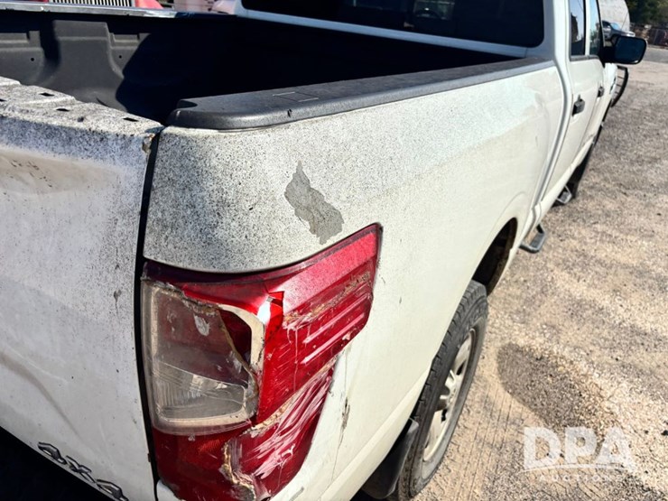 2018-nissan-titan-image-38