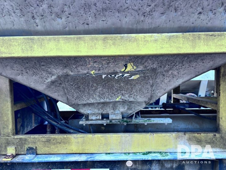 2004-magnolia-trailer-image-23