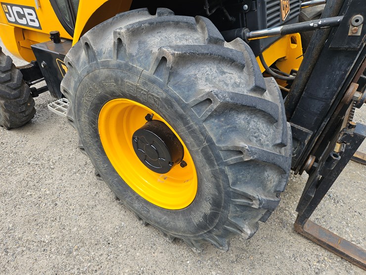 2008-jcb-926-image-5