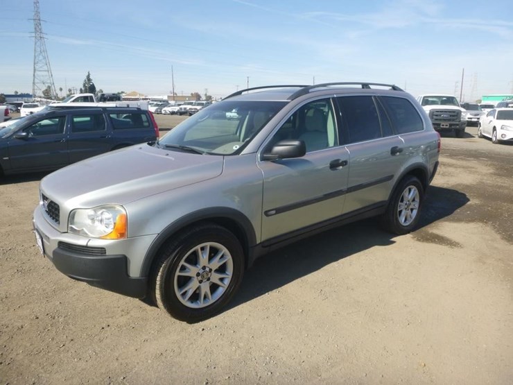 2005-volvo-xc90-image-1