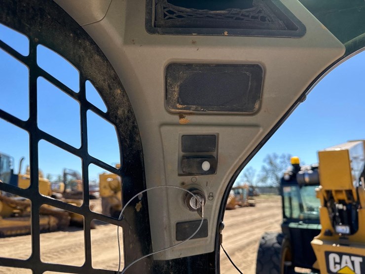 caterpillar-259d-image-24