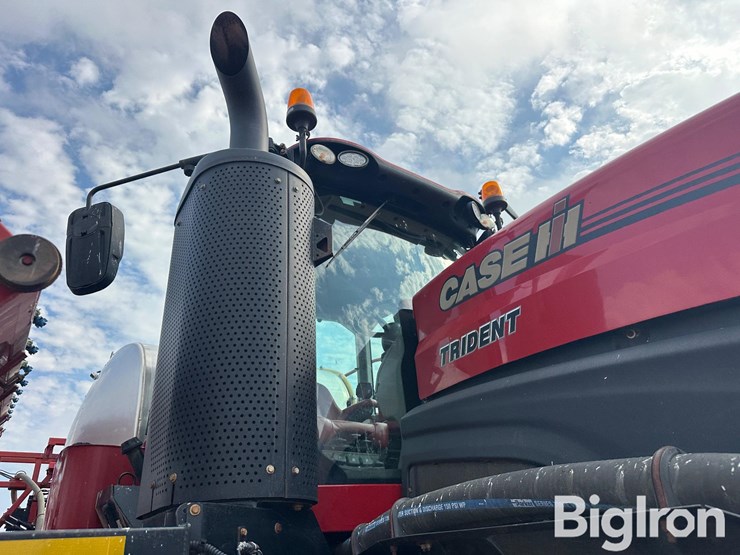 2019-case-ih-trident-5550-image-18
