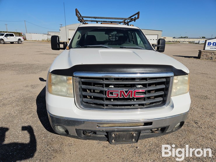 2009-gmc-sierra-3500-image-2