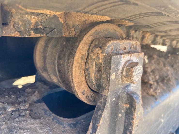 2022-case-cx57c-image-15