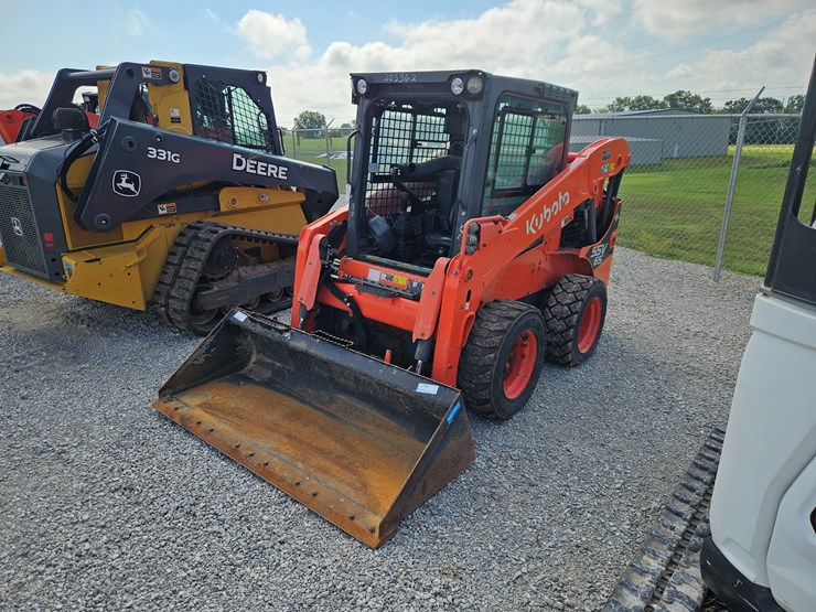 2019-kubota-ssv65-image-19