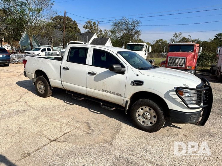 2018-nissan-titan-image-2