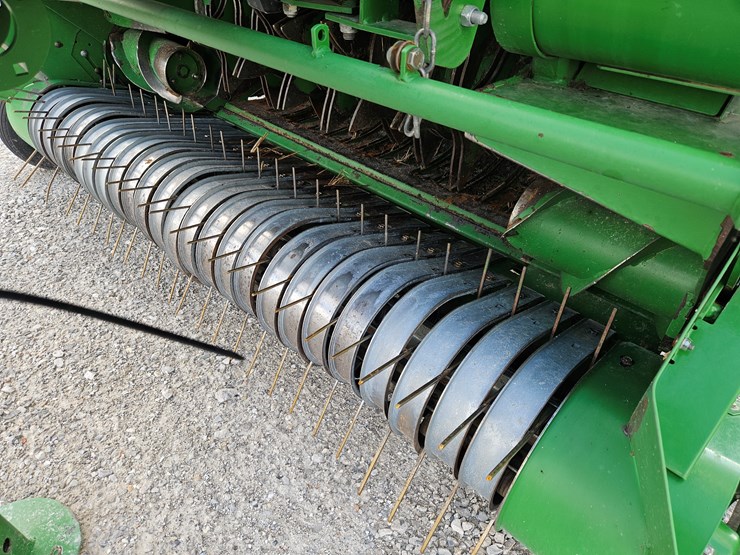 2015-john-deere-854-image-4